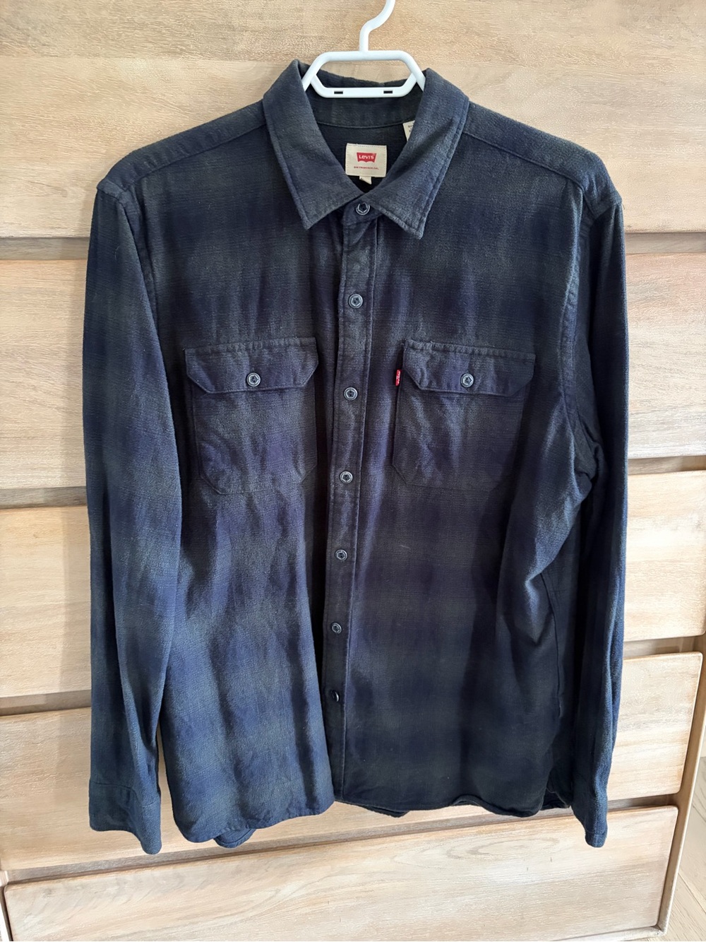 Levi's Men's Dark Blue Green Plaid Button-Down Shirt